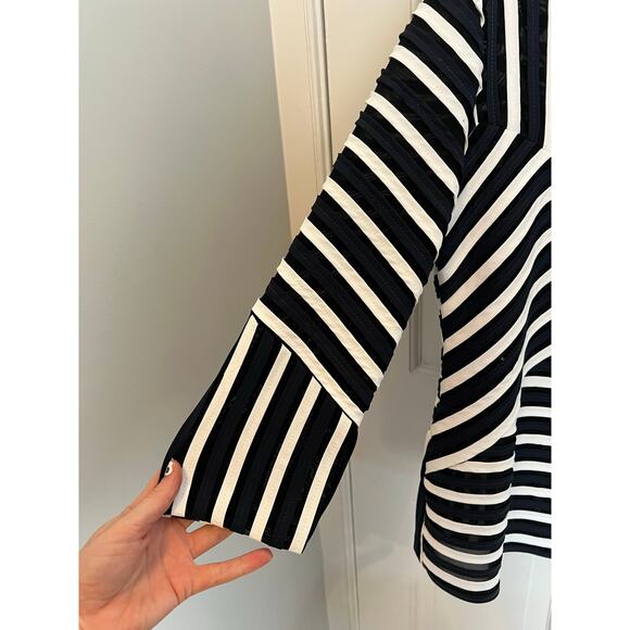 Chico's Traveler s Women's 1 / M Ribbon Stripe Zip Front Jacket Blue White Mesh - Picture 5 of 13